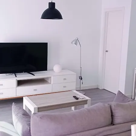 Apartamento Casco Antiguo フエンヒロラ